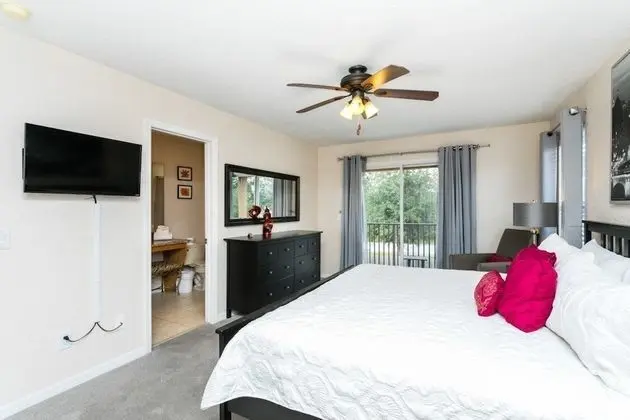 4BR Townhome in Regal Palms by SHV-302 - Oda