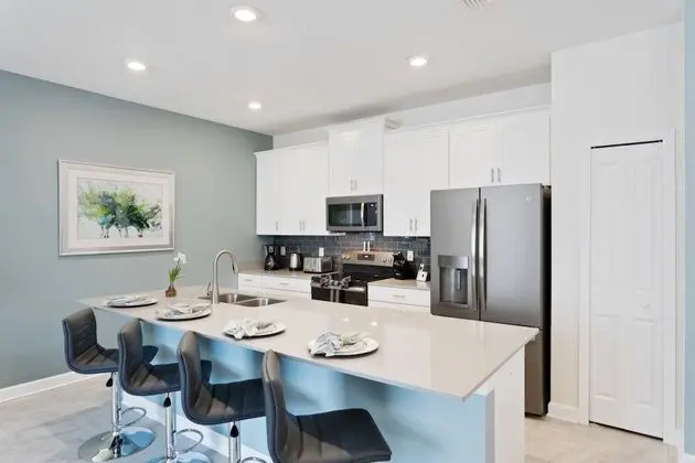 4BR Townhome in Storey Lake by SHV-4947 - Mutfak