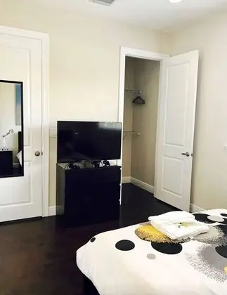 4BR Townhouse 906 by Ideal Experience VR - Oda