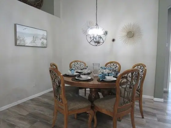 5 BED Pool Home ON Gated Community - Mutfak