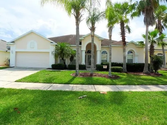5 Bed Pool Home On Golf Community 835