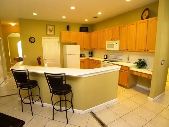 5 Bed Pool Home On Golf Community 835 - Mutfak