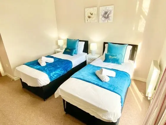 5-bed Townhouse Salford Deep Cleaned - Mülk Olanakları