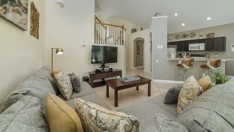 5 Bedroom 3.5 Bath Pool and Spa Home in Kissimmee Resort