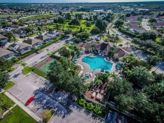 5 Bedroom 3.5 Bath Pool and Spa Home in Kissimmee Resort