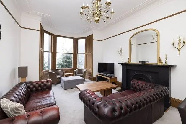5 Bedroom Apt Near Meadows & George Square - Öne Çıkan Resim
