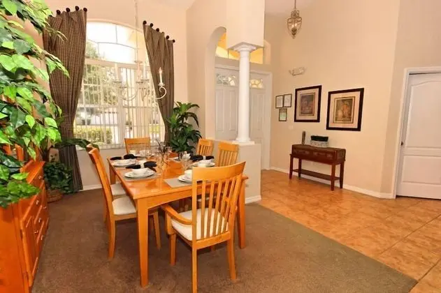 5 Bedroom Birkdale Home - Mutfak
