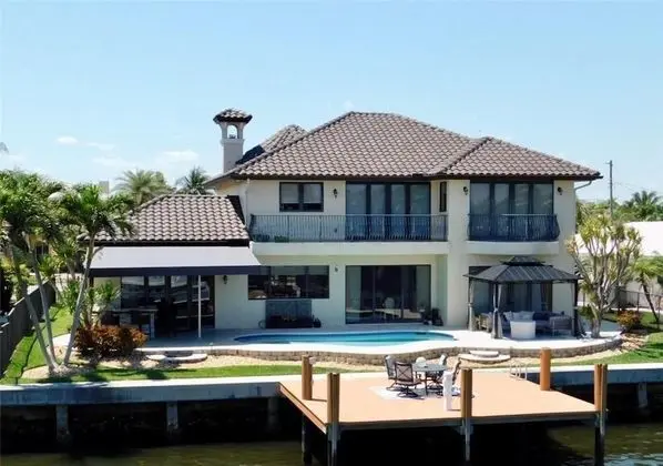 5 Bedroom Luxe Villa on Deep Water Intracoastal