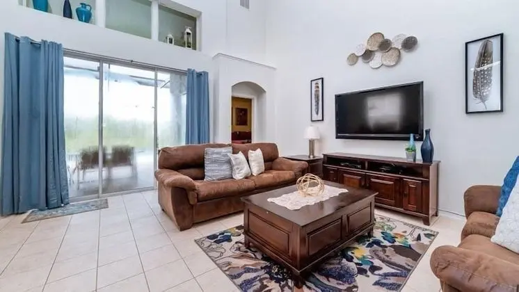 5 Bedroom Pool Home in Windsor Palms Gated Resort