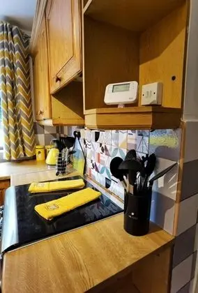 5 Bedroomed House Available for Guests and Contractors Wifi Parking - Mutfak