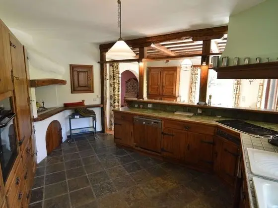 Villa With 5 Bedrooms and 4 Bathrooms With a Beautiful View on the Ardennes - Mutfak