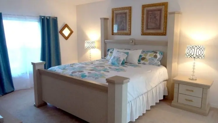 5 Beds With Private Pool Near Disney Parks 4703 5 Bedroom Home by Redawning - Oda