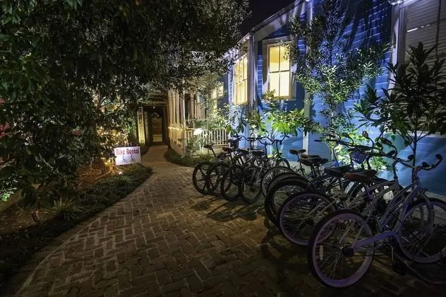 5 BR. Newly Renovated next to French QT - Dış Mekan