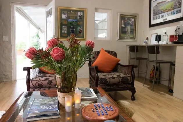 5 Camp Street Guesthouse & Self-catering - Lobi