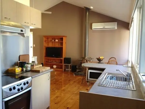 5 Little Penguin Cottage in Cowes - Mutfak