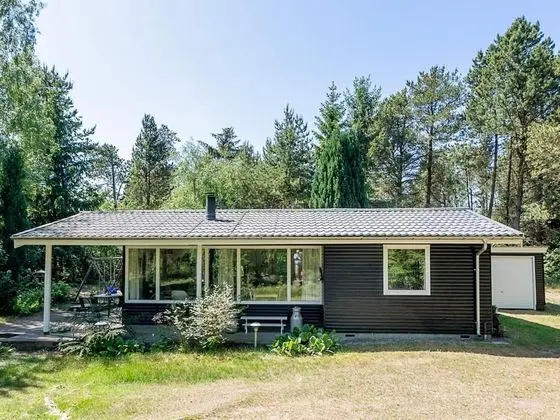 5 Person Holiday Home in Hojslev