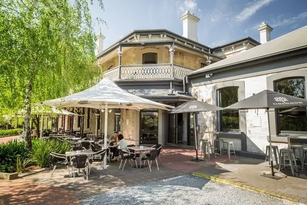 5 Rooms At The Stirling Hotel - Dış Mekan