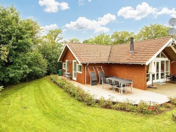 5 Star Holiday Home in Allingabro