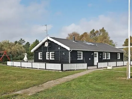 5 Star Holiday Home in Hals