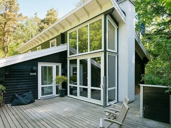 5 Star Holiday Home in Ronde
