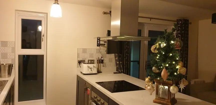 5 Star Small Cosy Luxury House Lakeside Doncaster - Mutfak