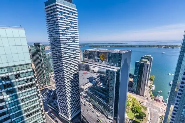 50+ Floor View of Lake-shore Executive Stay