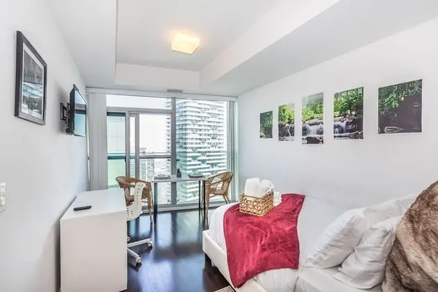 50+ Floor View of Lake-shore Executive Stay - Öne Çıkan Resim