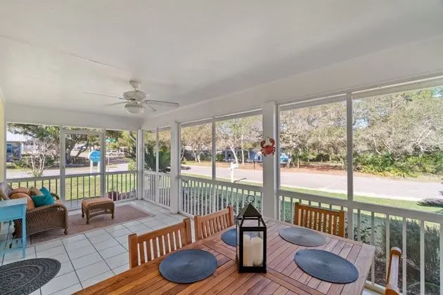 501 Le Grand Dr Barefoot Bungalow - Yerinde Yemek
