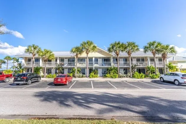 506 Little Harbor Inn