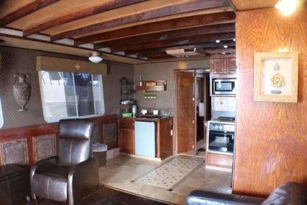 52 Foot Water Adventure Houseboat Clearwater Beach - Mutfak