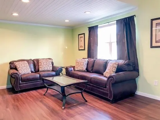 5218 Beach Drive A - Oda Düzeni