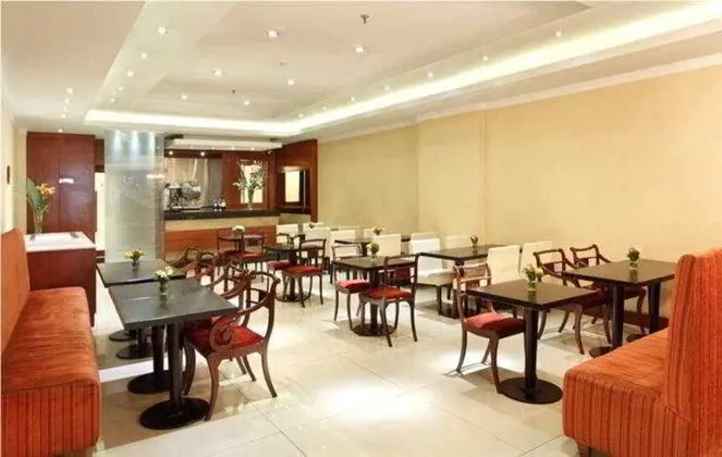 Hotel 525 Sheltown - Yeme / İçme