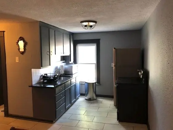 The 540 With Private Yard & Parking, Near Falls & Casino by Niagara Hospitality - Mutfak