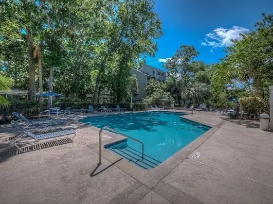 5403 Treetops - Havuz