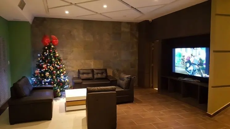 Hotel 56 Avenue Plaza - Lobi