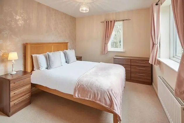 57 Woodland View in Holmfirth