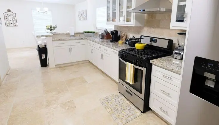 5Bdrm 2.5Bath 9Beds - The Nest Big House - Mutfak
