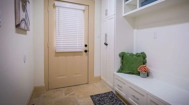 5Bdrm 3.5Bath 12Beds - HOME BIG AS TEXAS