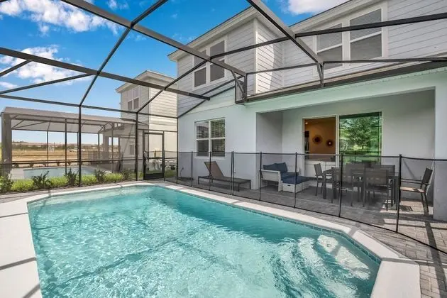 5bed 4.5ba Villa Games Pool
