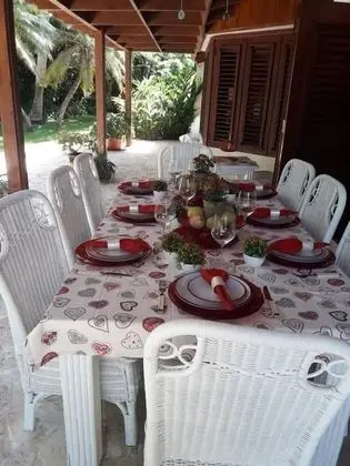 5BR 4.5BA Las Piñas CdC Villa by ASVR - Yerinde Yemek