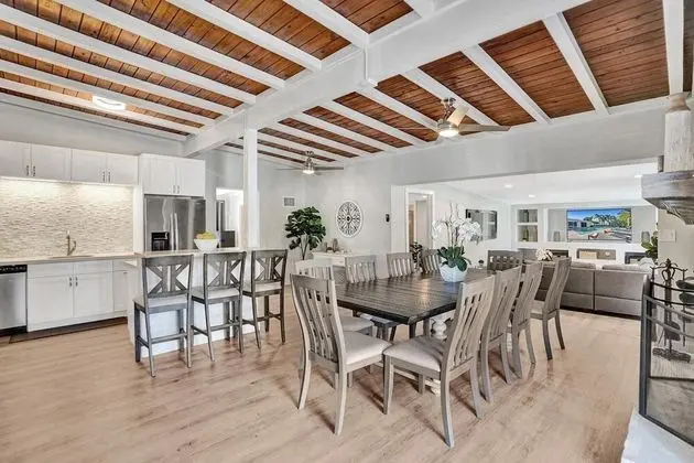 5BR with Heated Pool 5 min to Beach - Yerinde Yemek