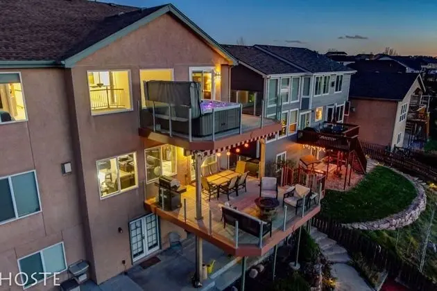 5BR Mtn Views Family Getaway HOT TUB - 1