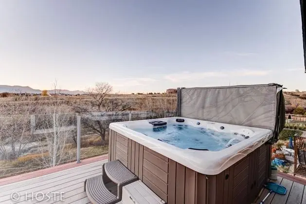5BR Mtn Views Family Getaway HOT TUB - Spa