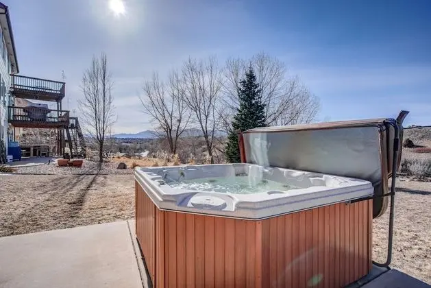 5BR Theatre & Arcade AF Academy Trails, W/hot Tub! - Havuz
