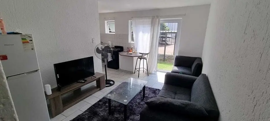 5Minutes Walk To Sandton Square Gautrain - Oda Düzeni