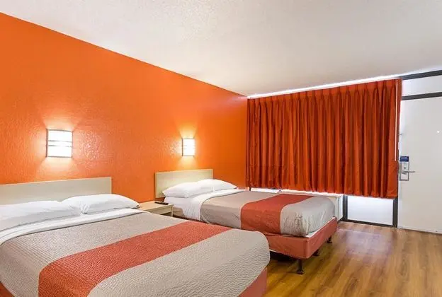 Motel 6 Baton Rouge Southeast - Genel