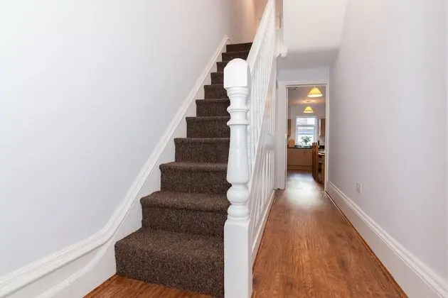 6 Bed House near Manchester - Lobi