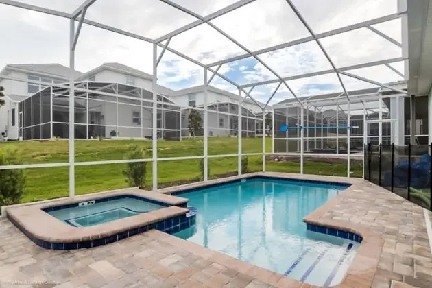 6 Bedroom 5 Bathroom Vacation Home - Havuz