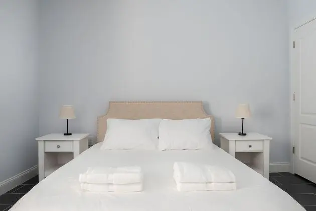 6 Bedroom Duplex Near NYC - Oda