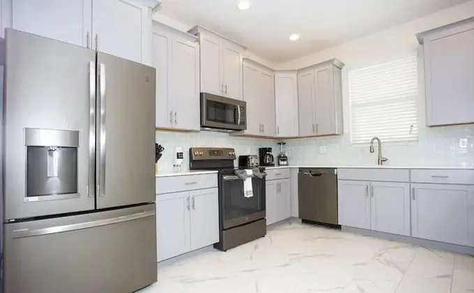 6 Bedroom Home at Champions Gate - Mutfak